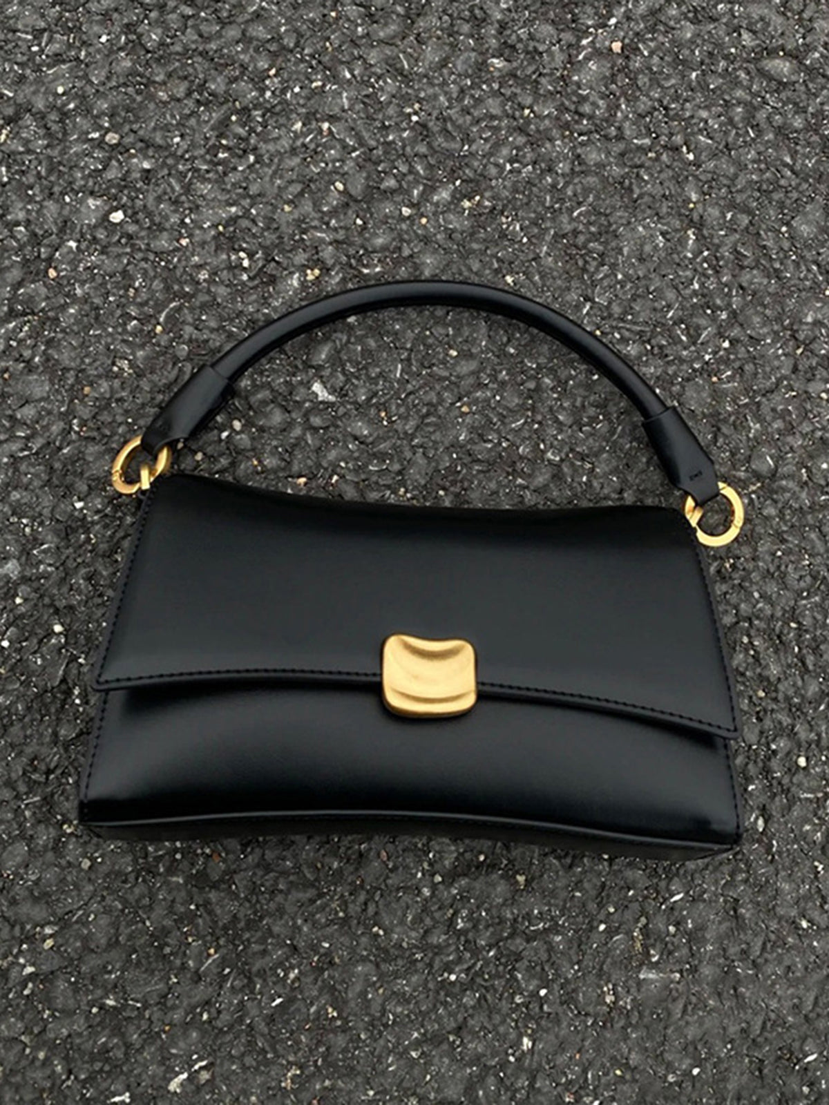 Élise Baguette Shoulder Bag