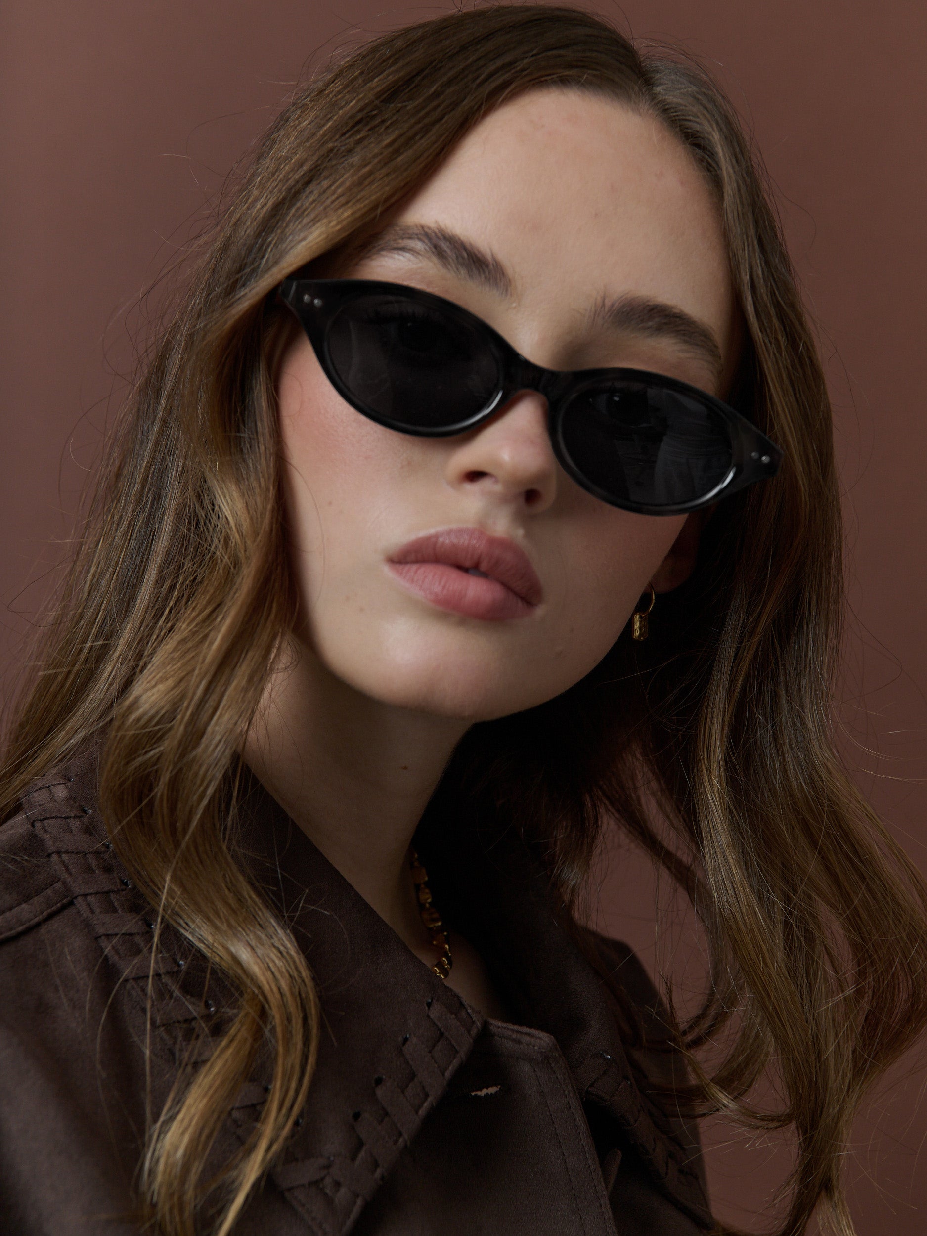 Aire Sleek Oval Sunglasses